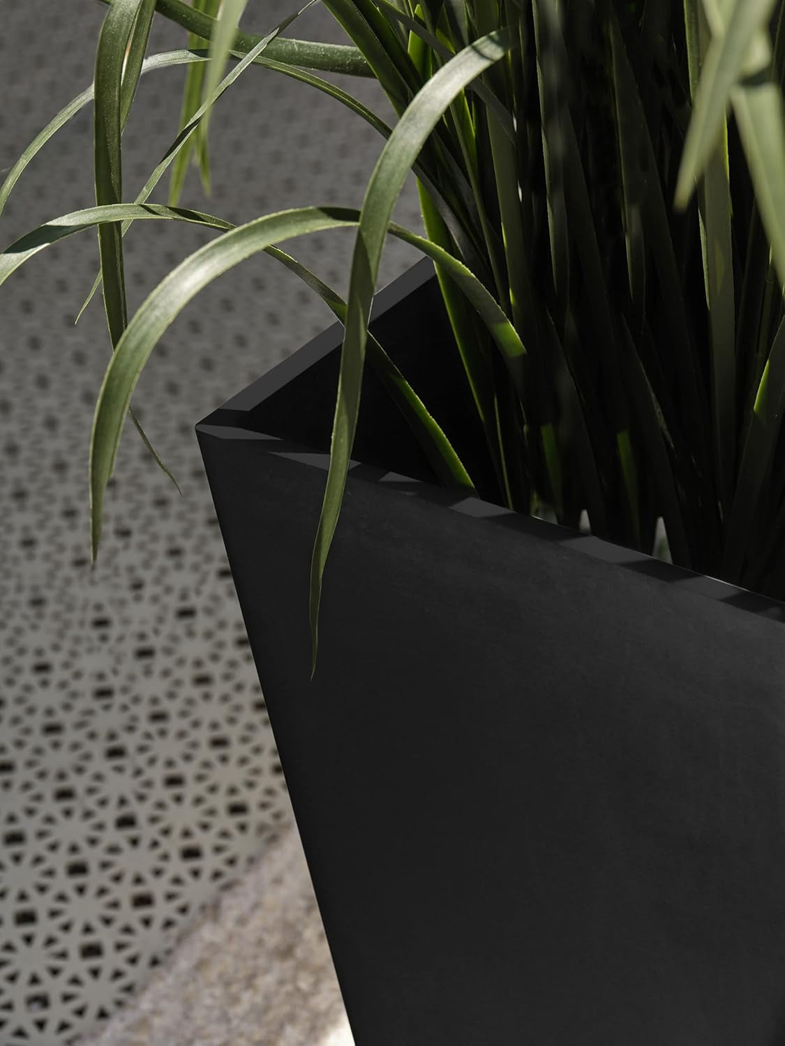 V-Resin Indoor/Outdoor Taper Planter, Set of 2 (30 Inch, Black)