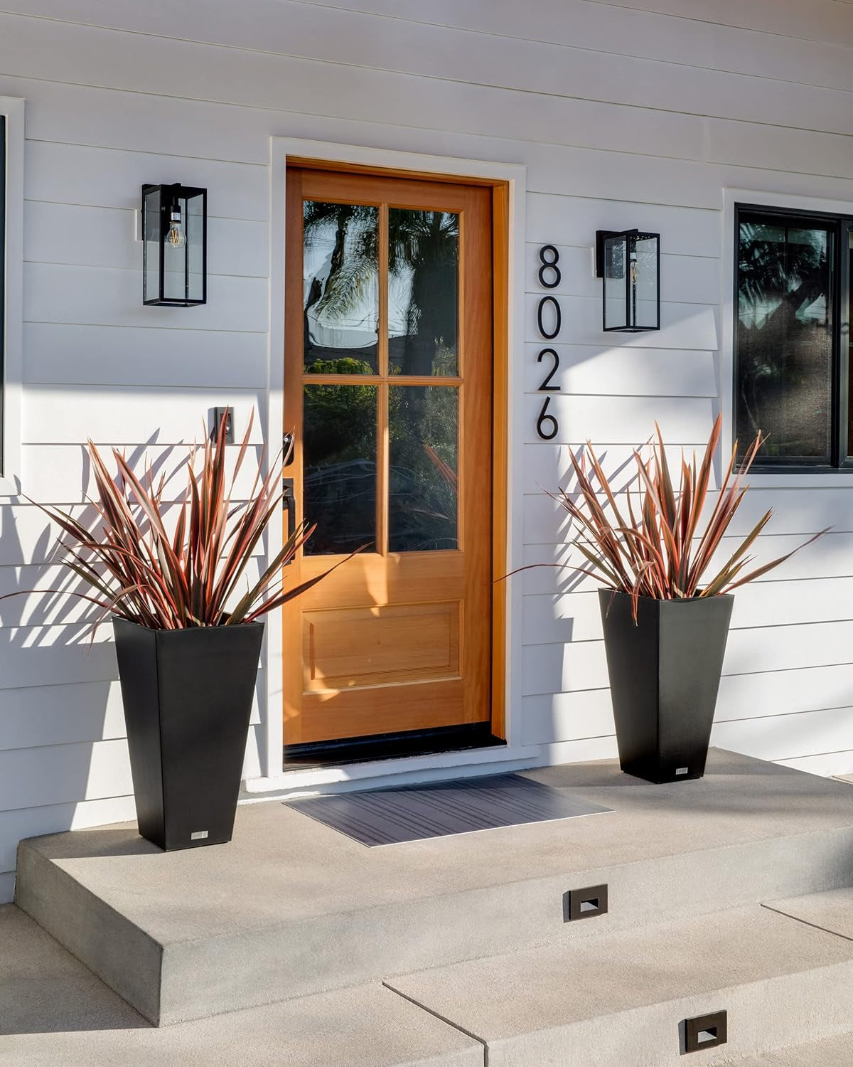 V-Resin Indoor/Outdoor Taper Planter, Set of 2 (30 Inch, Black)