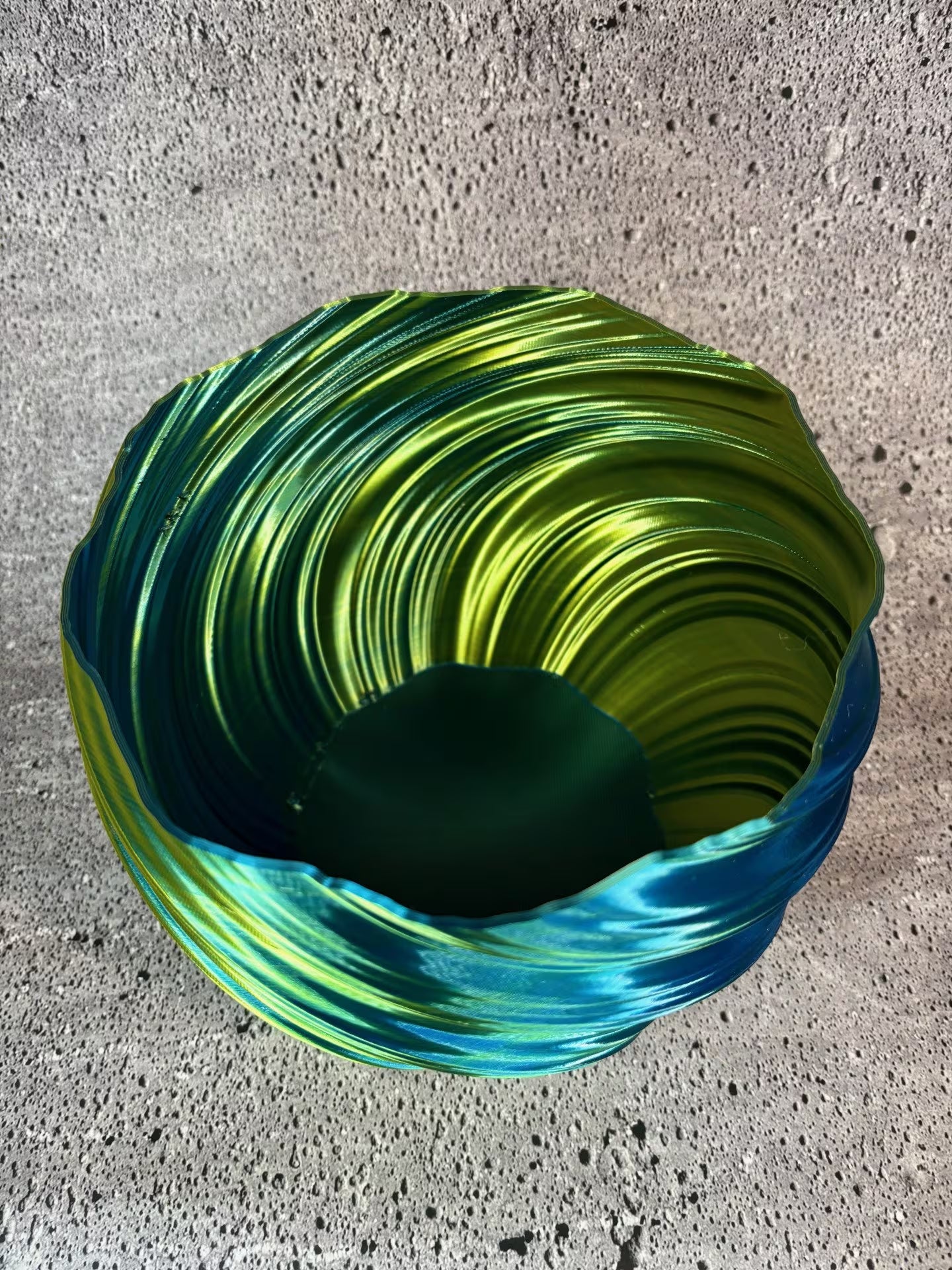 Large Twisted Flowerpot for Plants of all kinds (Dual Gold and Blue color) - 8" Diameter by 6" Tall Colorful Planter Modern Planter