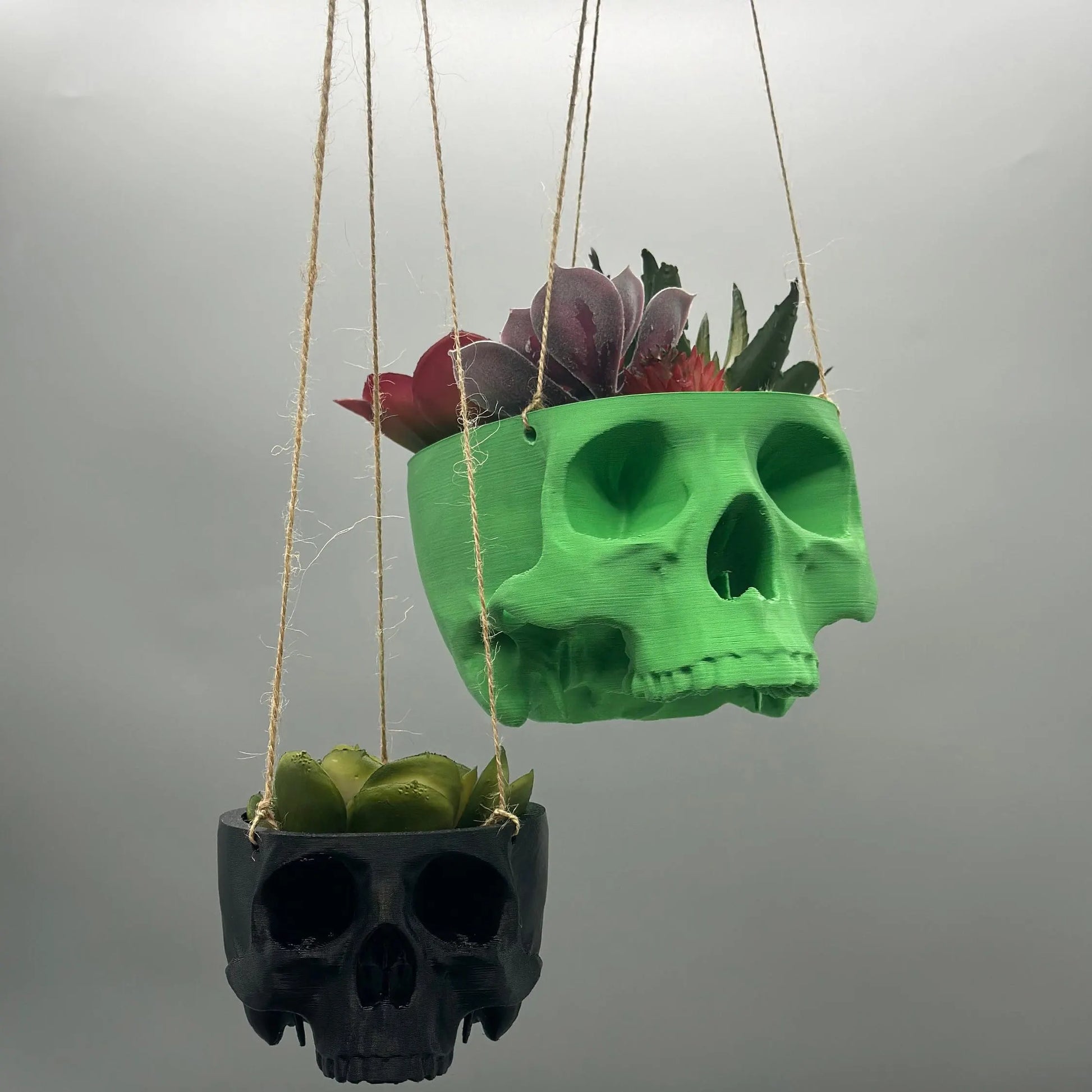 Skull Hanging Planter Pot, hanging kit included - Succulent Planter - 3D Printed - skull planter pot - halloween decor - Plant Horror Gothic