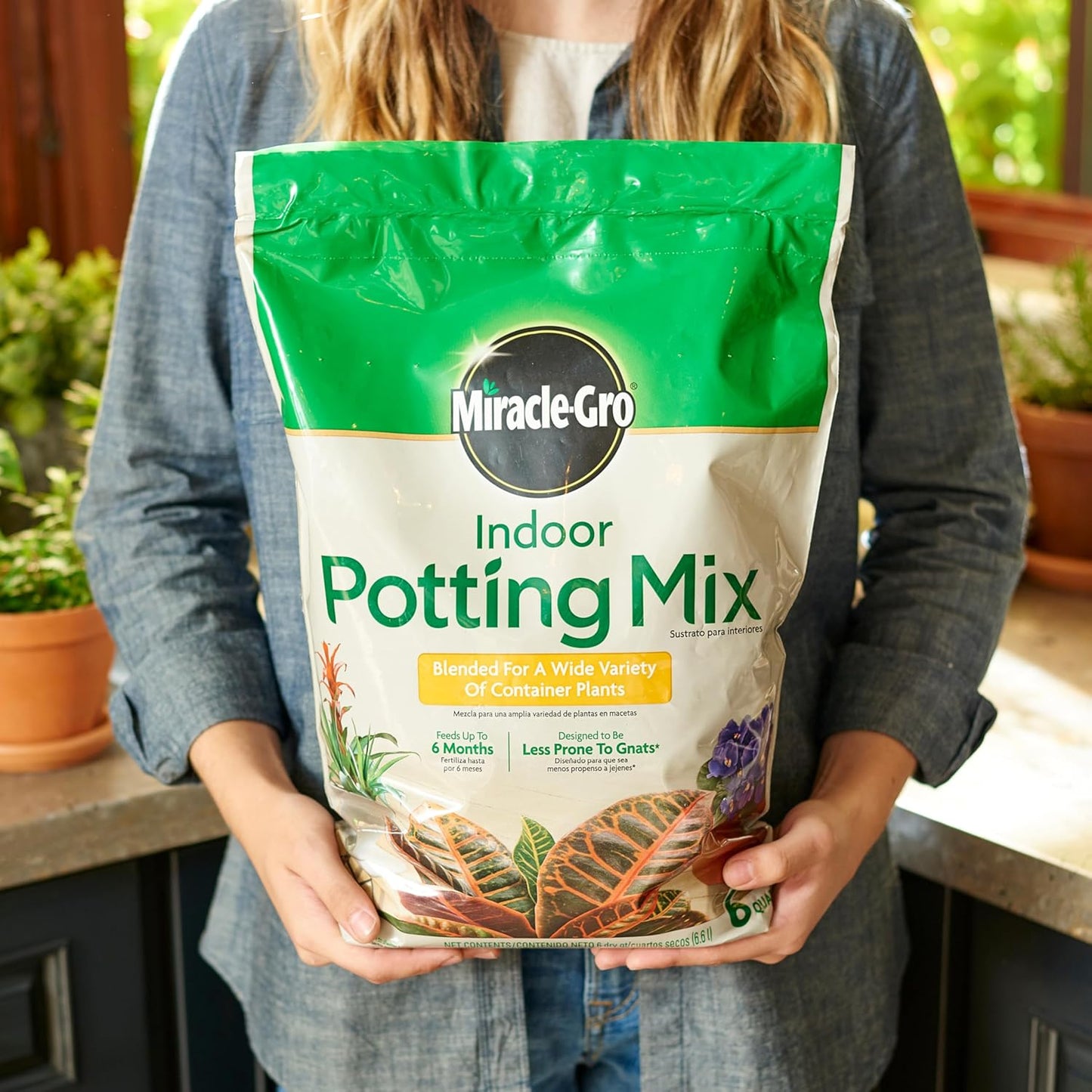 Indoor Potting Mix, Blended for a Variety of Houseplants, Feeds for up to 6 Months, 6 qt., 2-Pack