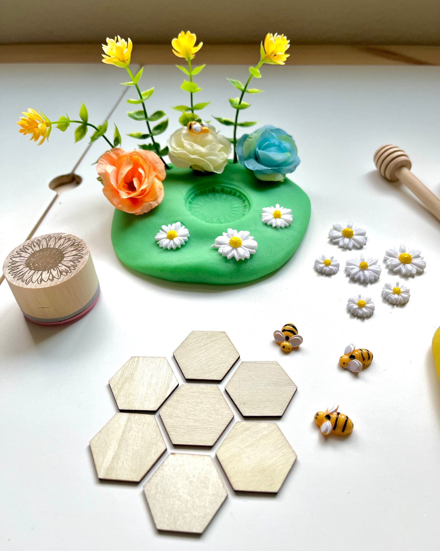 Honey Bee Sensory Kit | Play Dough Sensory Bin | Pollinator | Toddler Gift | Busy Box | Sensory Dough Activity Kit | Bees | Bee Kit