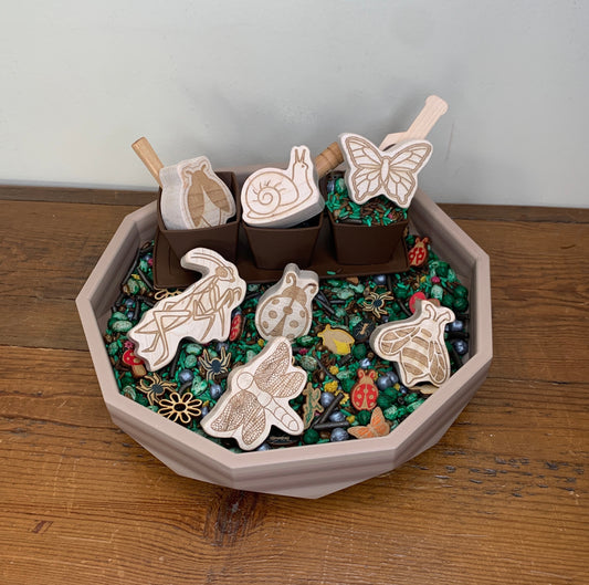 Complete bugs and insect  kit, bug sensory experience, grass and dirt senory fill set, bug toys, wooden insects  set