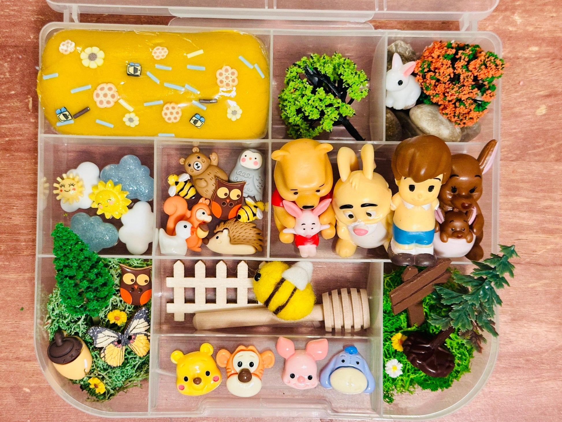 Winnie the Pooh Sensory Kit: Homemade Playdough Kit