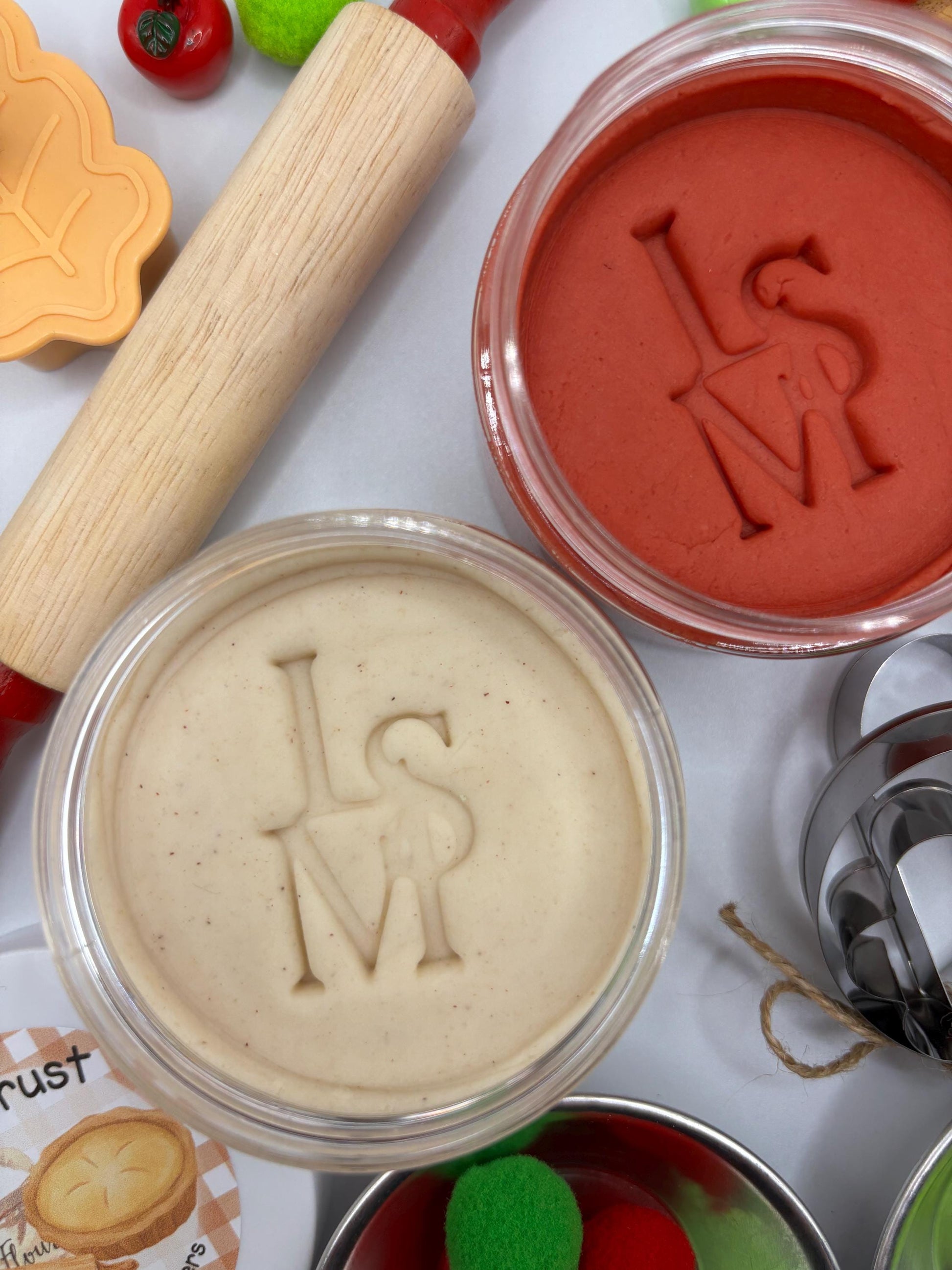 Apple Pie Sensory Kit for Kids – Cinnamon Play Dough Fall Activity with Rolling Pin & Cutters