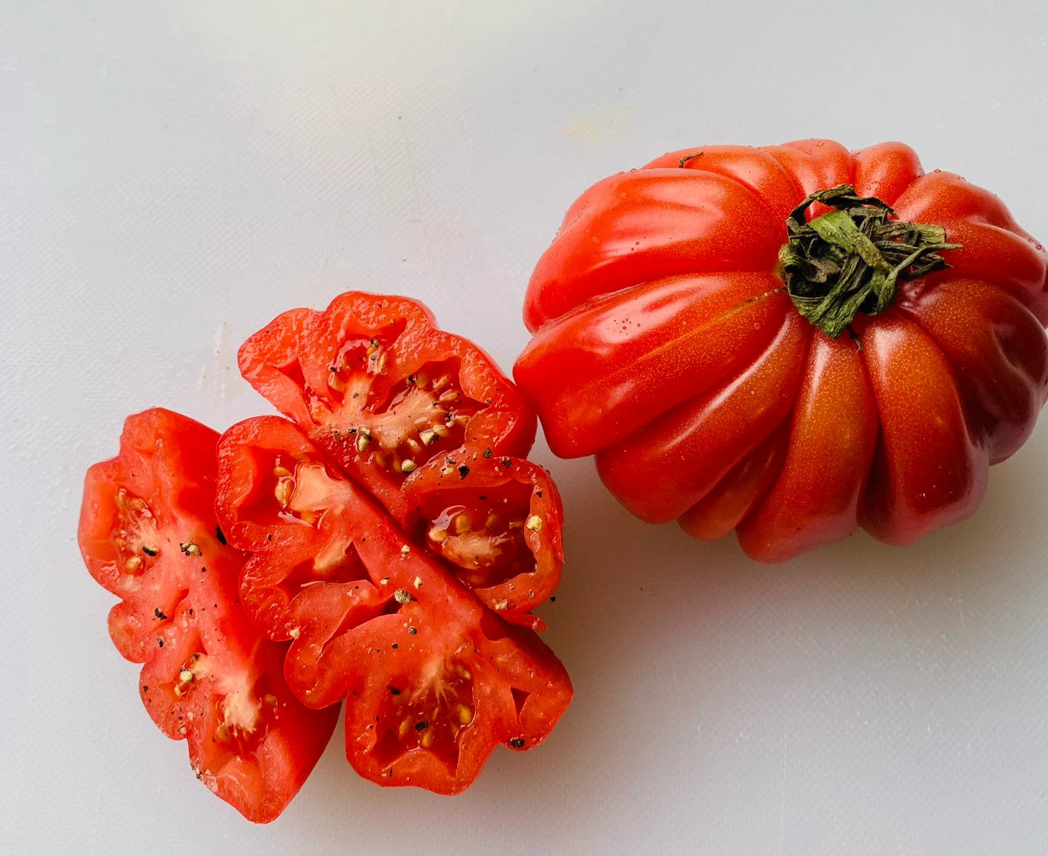 Zapotec ruffled tomato, rare Mexican heirloom, 10 seeds, loves dry heat, sweet flavor, scalloped slices, drought tolerant