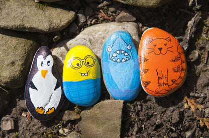 Hide and Seek Rock Painting Kit - Arts and Crafts for Kids Ages 6-8+, Gifts for Kids, Craft Kit with 10 Rocks and Waterproof Paint, Small
