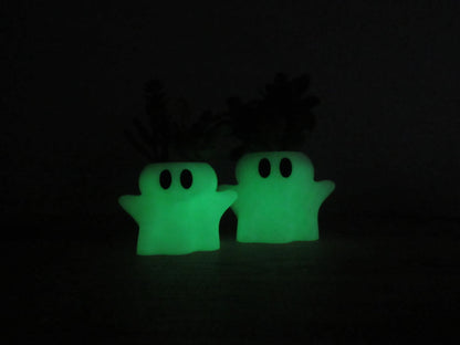 Spectral Serenity: 3D Printed Halloween Ghost Shaped Planter for Enchanting Succulents