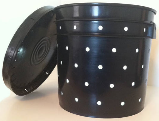 Compost Worm Tower / Tube / Pail - Inground Worm Composting System in Your Garden by WigliWorm