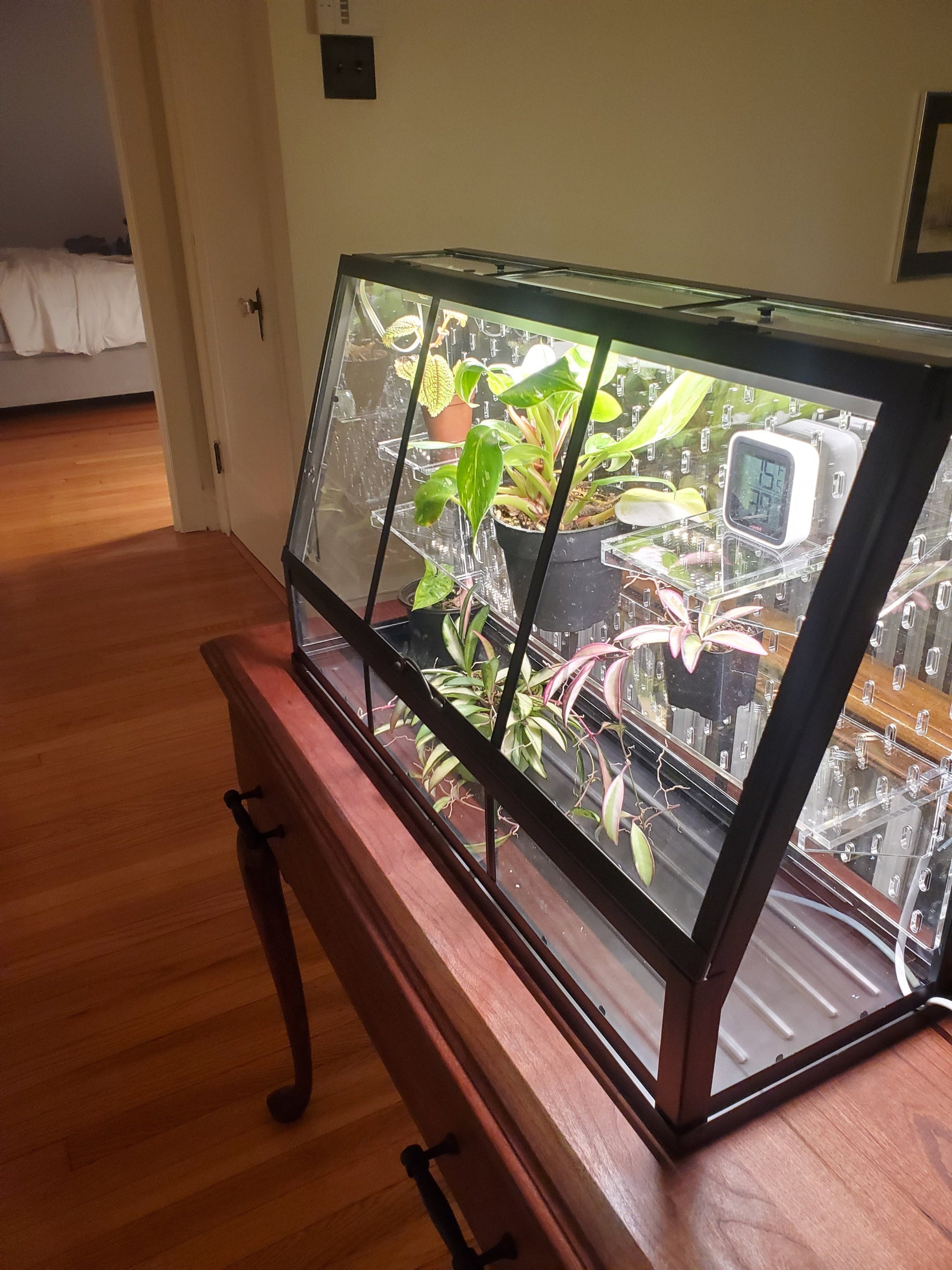 Akerbar Large Pegboard and Shelf Acrylic Kit - Ikea Greenhouse - SKADIS - 25" model