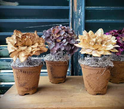 Primitive Flowers Peat Pot Cupboard Tuck